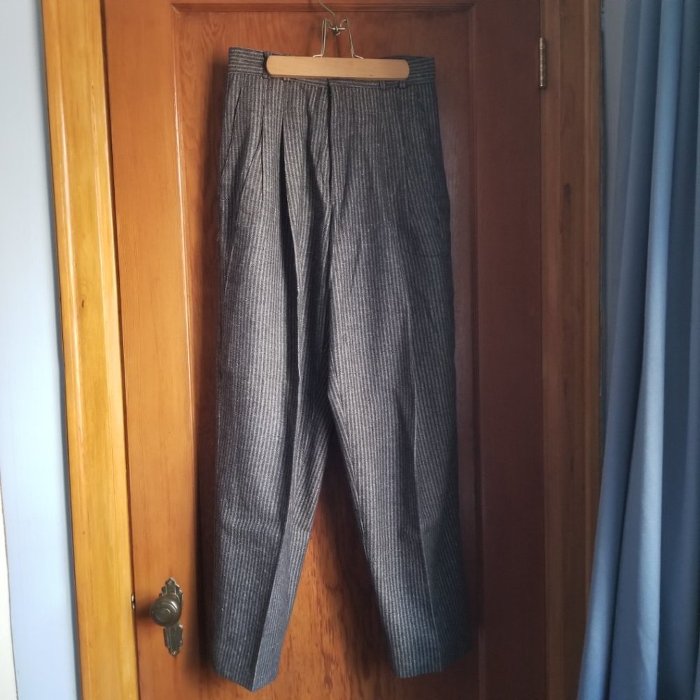 Vintage 90s, grey stripes, pleated dress pants, M, Le Chateau